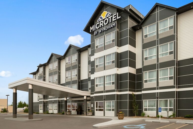 Hotel Microtel Inn & Suites By Wyndham Whitecourt