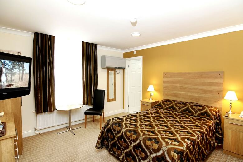 Russell Court Hotel