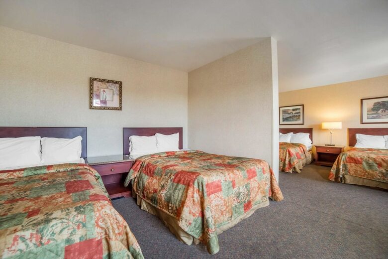 Hotel Rodeway Inn & Suites - Nampa