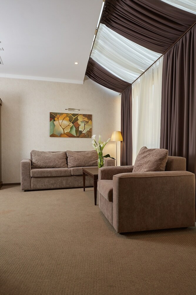 Sk Royal Hotel Tula