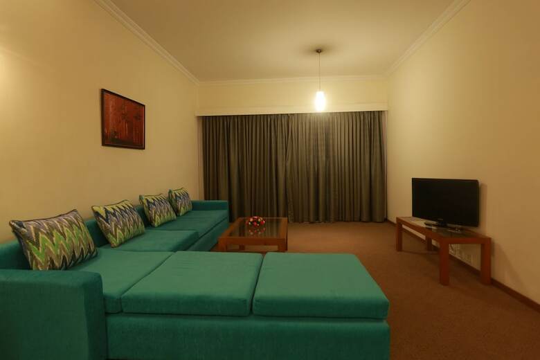 Hotel The Avenue Regent