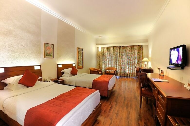 Hotel The Avenue Regent