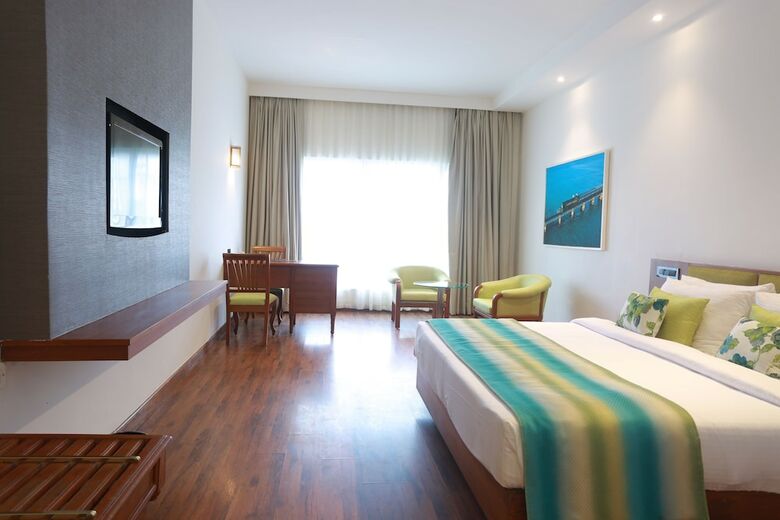Hotel The Avenue Regent