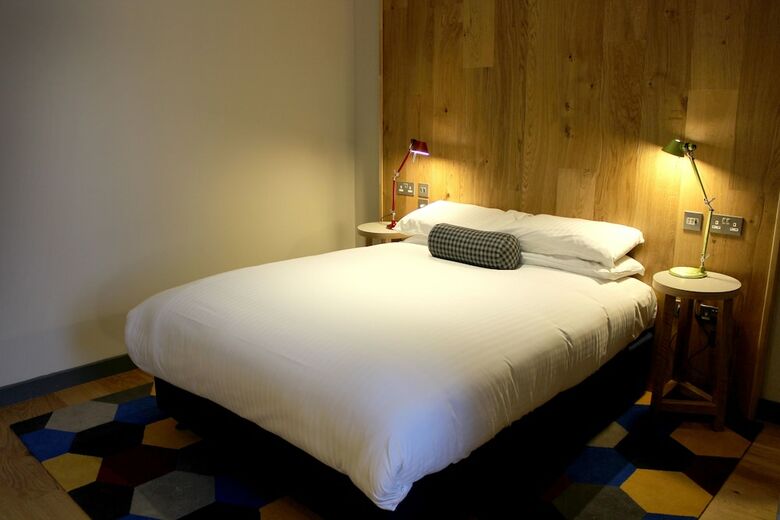 Cairn Hotel Newcastle Upon