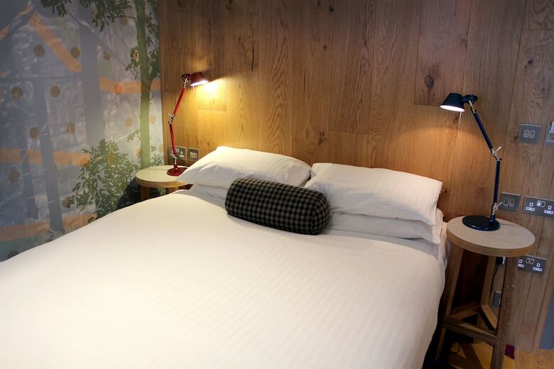 Cairn Hotel Newcastle Upon