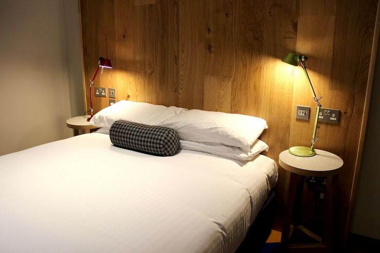 Cairn Hotel Newcastle Upon