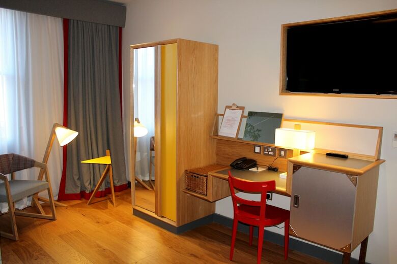 Cairn Hotel Newcastle Upon