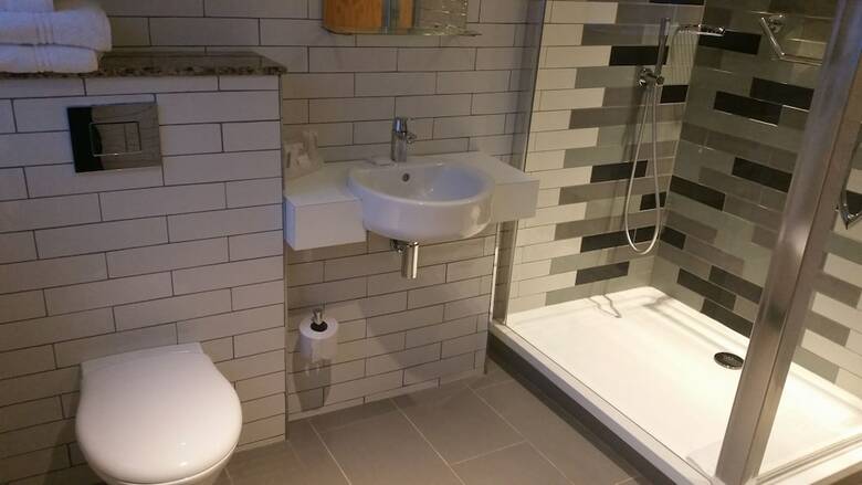 Cairn Hotel Newcastle Upon