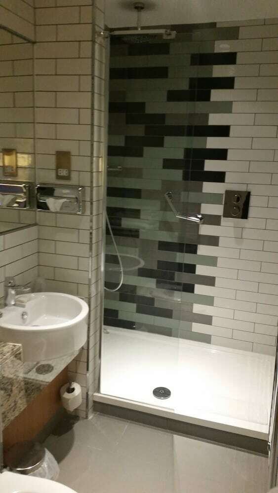 Cairn Hotel Newcastle Upon