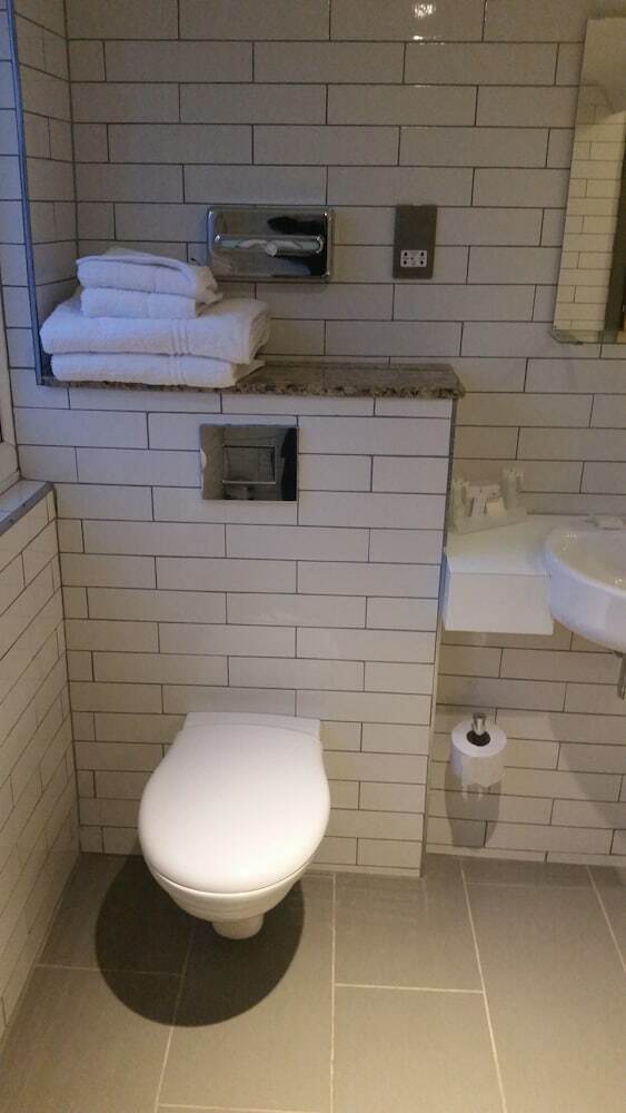 Cairn Hotel Newcastle Upon