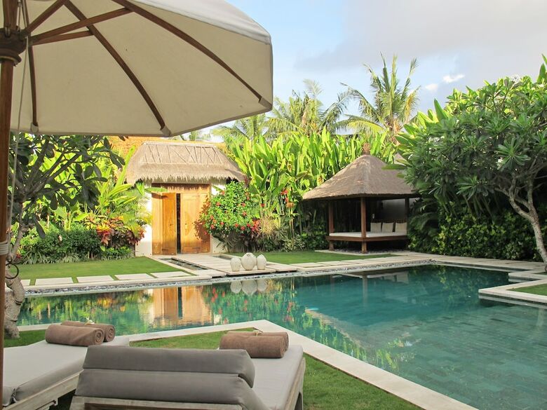 Nyaman Villas