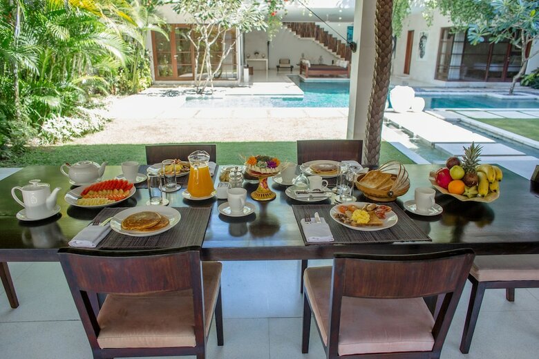 Nyaman Villas