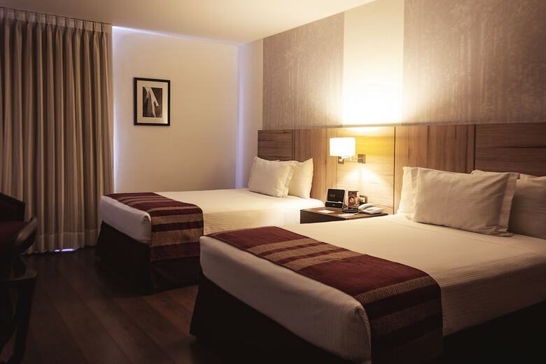 Aku Hotels