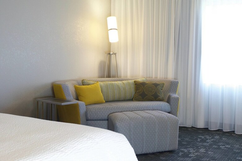 Hotel Courtyard By Marriott Asheville Airport