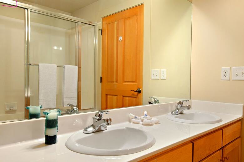 Crestview Condominiums By All Seasons Resort Lodging