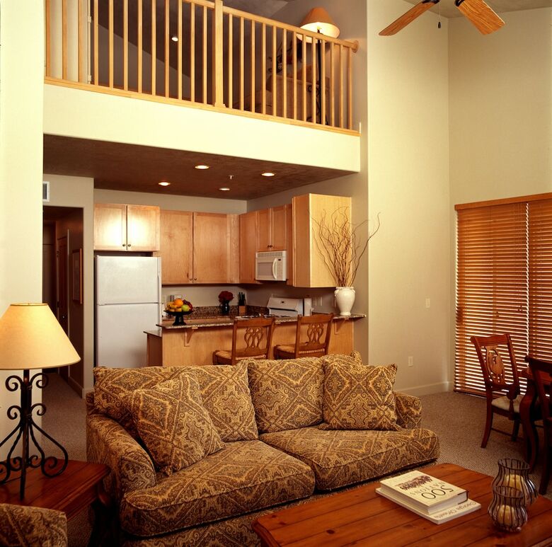 Crestview Condominiums By All Seasons Resort Lodging