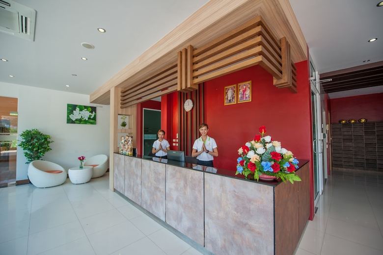 Aparthotel Grand Nai Harn Suites