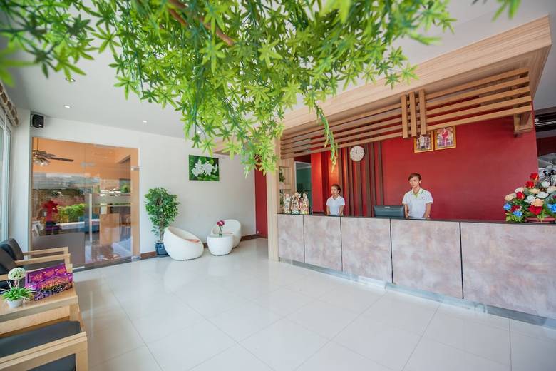 Aparthotel Grand Nai Harn Suites