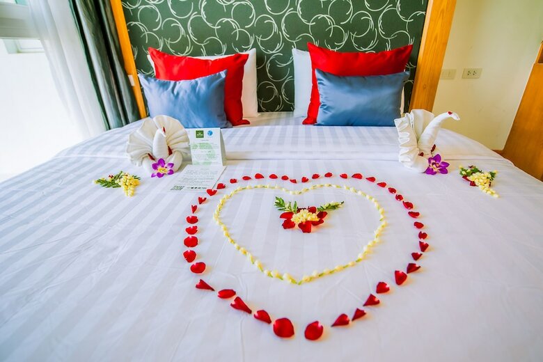 Aparthotel Grand Nai Harn Suites