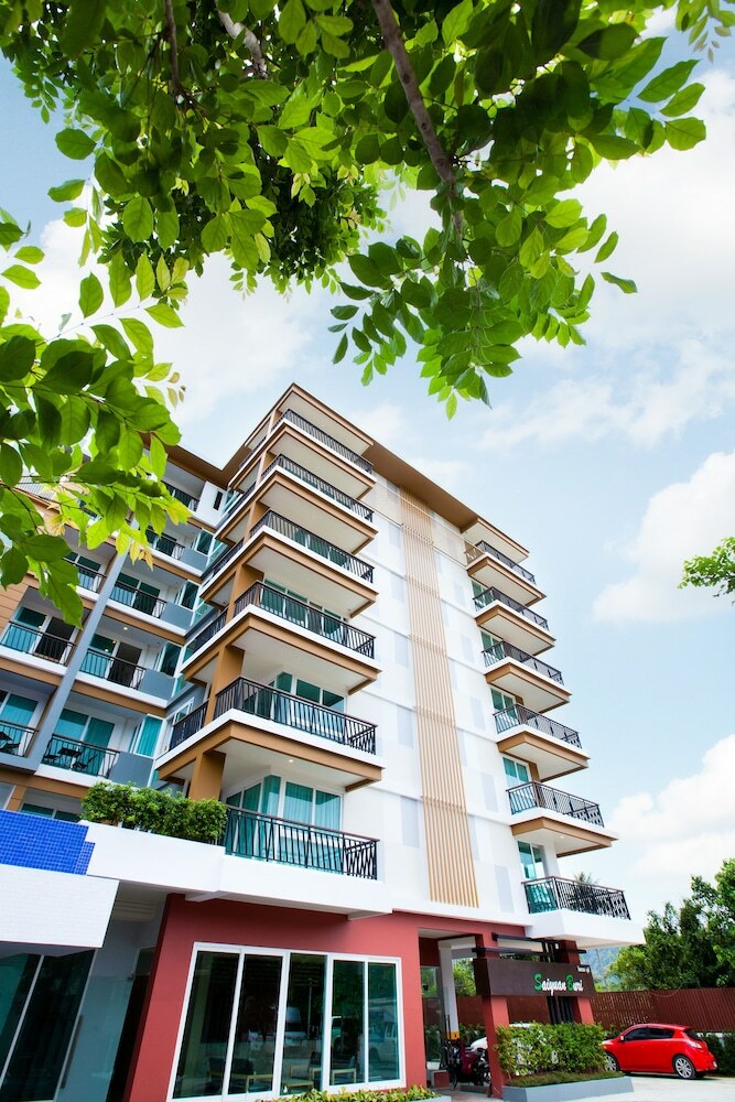 Aparthotel Grand Nai Harn Suites