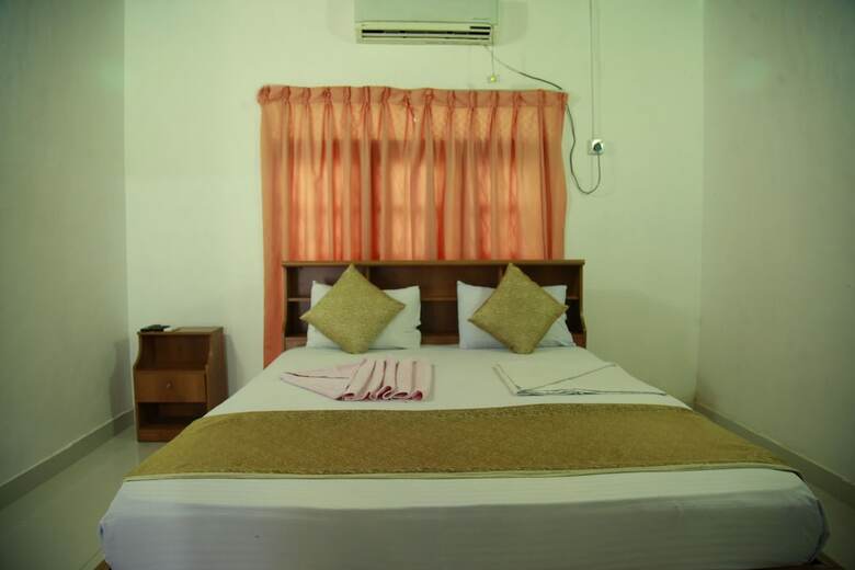 Hotel Cottage Tourist Rest