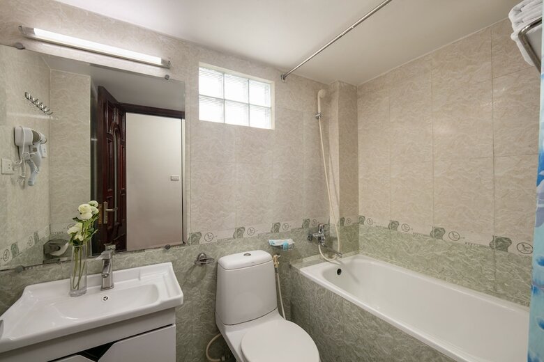 Little Diamond Hotel 2