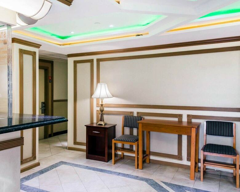 Hotel Econo Lodge South Ozone Park
