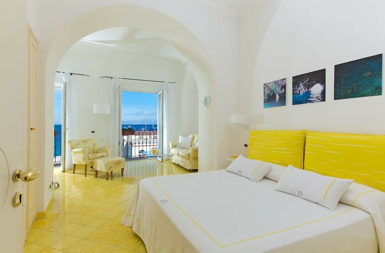 Relais Maresca Luxury Small Hotel