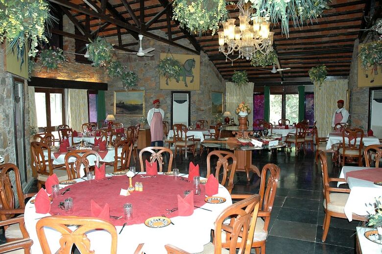 Shikarbadi Hotel