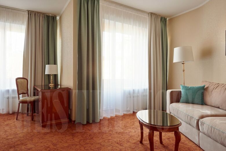 Hotel Oktyabrskaya