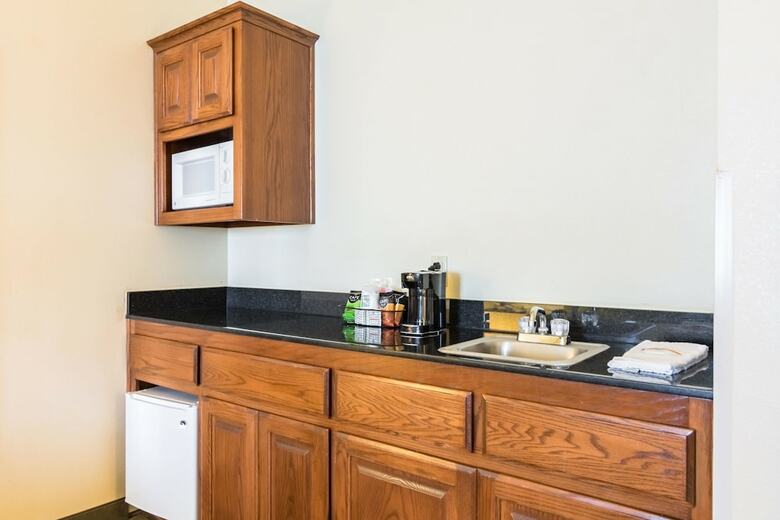 Hotel Quality Inn & Suites