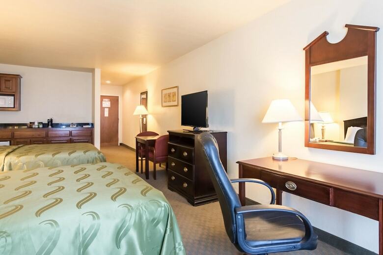 Hotel Quality Inn & Suites