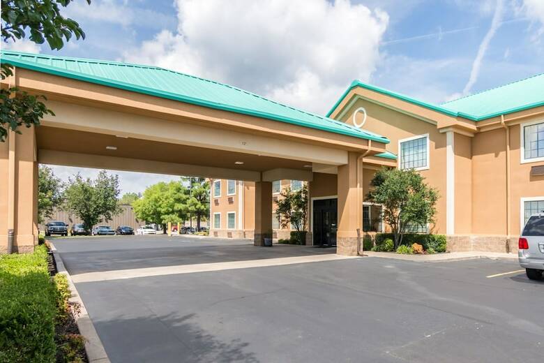 Hotel Quality Inn & Suites