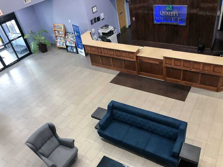 Hotel Quality Inn & Suites