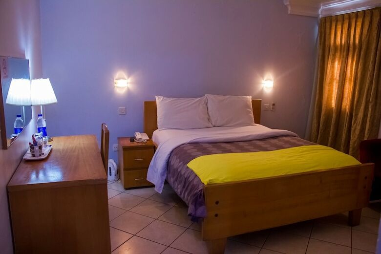 Aparthotel Cata Apartment Hotel And Spa