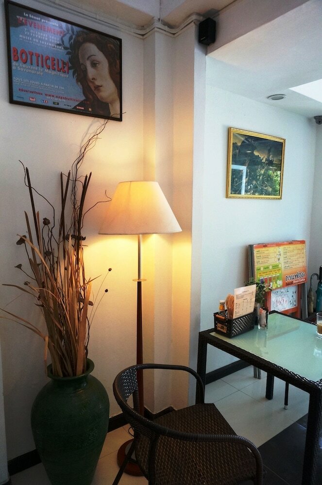 Corner Cafe Bed And Breakfast