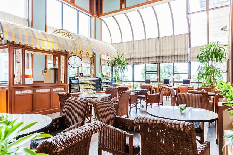 Hotel Cholchan Pattaya Beach Resort