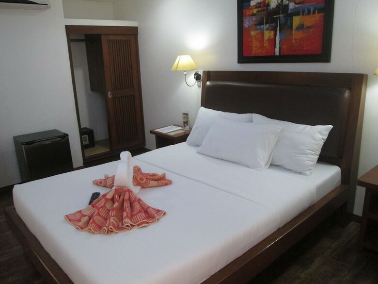 Hotel Giulius Boracay Italian Resort