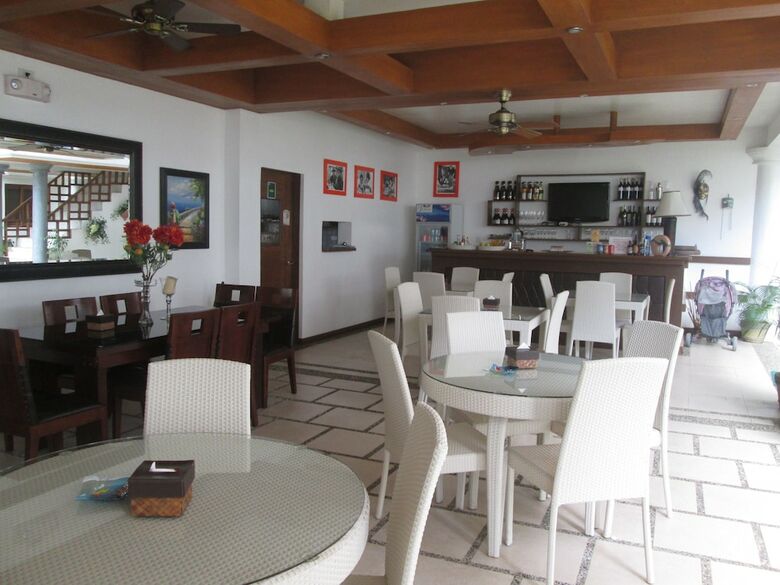 Hotel Giulius Boracay Italian Resort