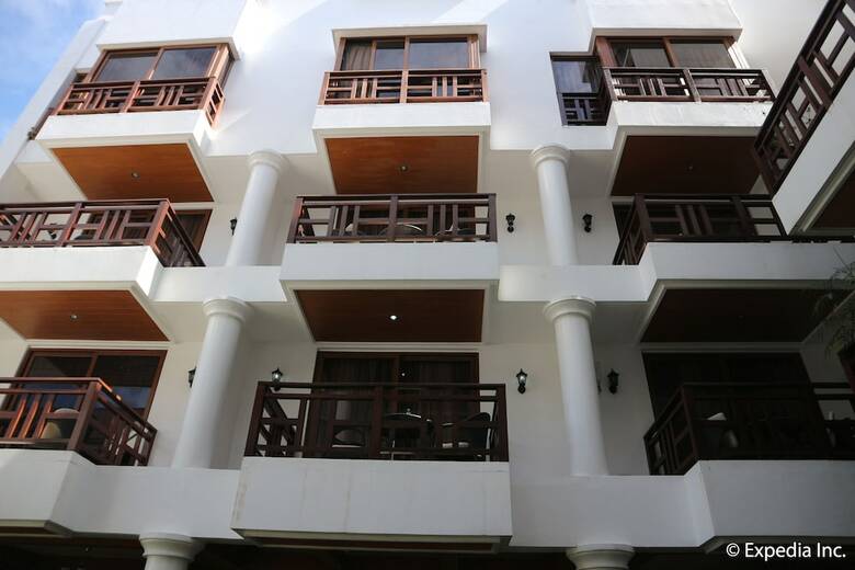 Hotel Giulius Boracay Italian Resort