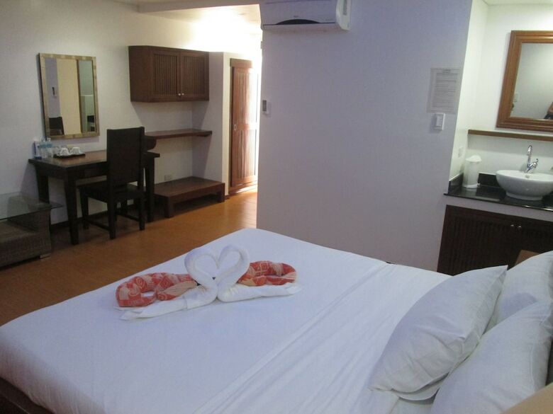 Hotel Giulius Boracay Italian Resort