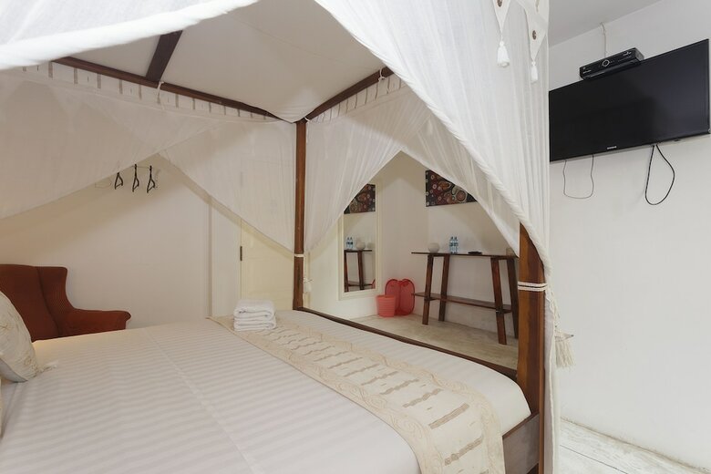 Royce Boutique Hotel