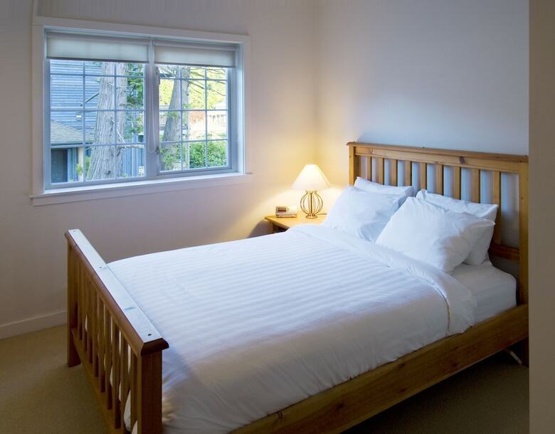 Hotel Waters Edge Shoreside Suites