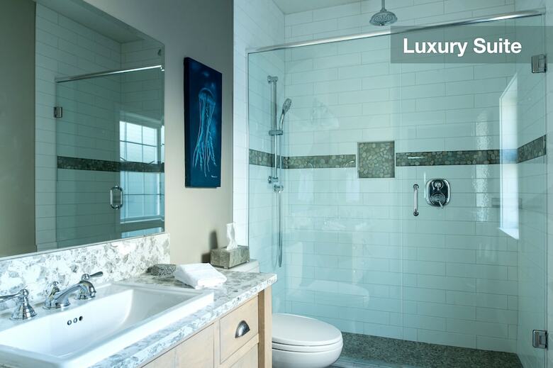 Hotel Waters Edge Shoreside Suites