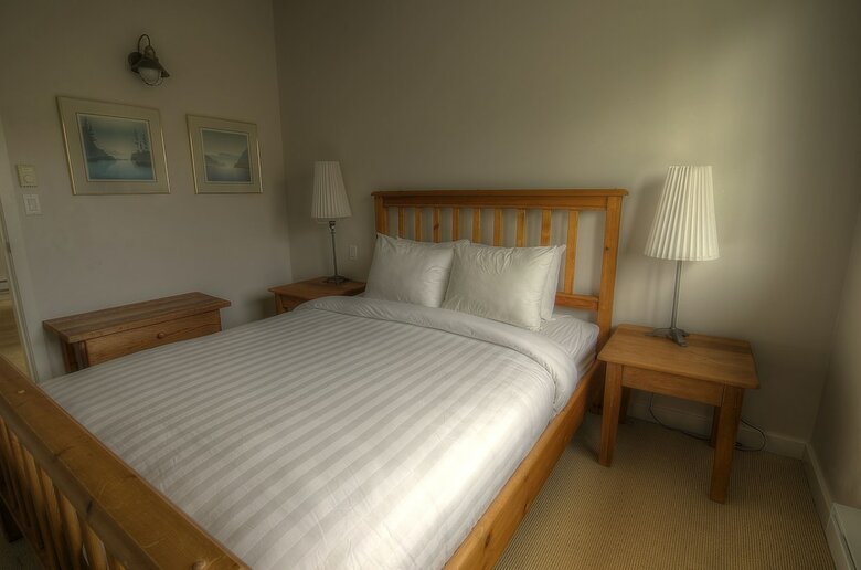 Hotel Waters Edge Shoreside Suites