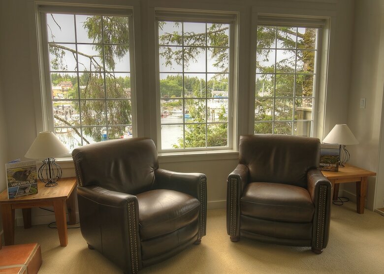 Hotel Waters Edge Shoreside Suites