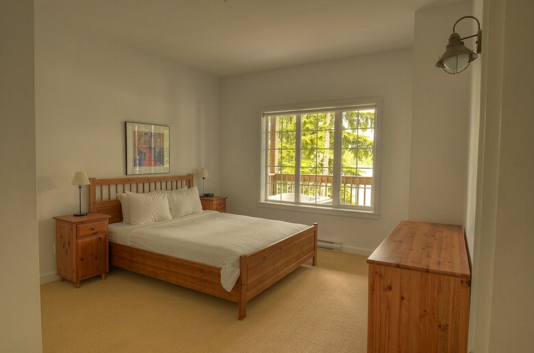 Hotel Waters Edge Shoreside Suites