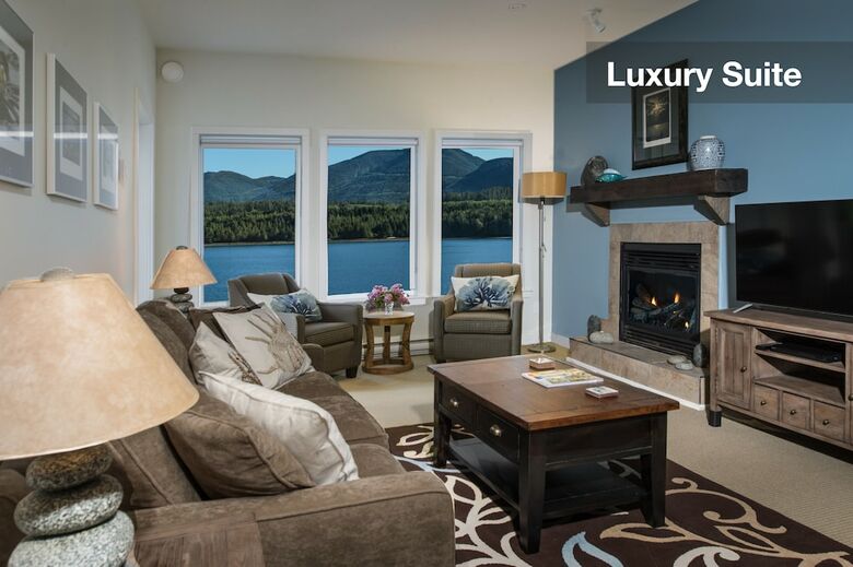 Hotel Waters Edge Shoreside Suites