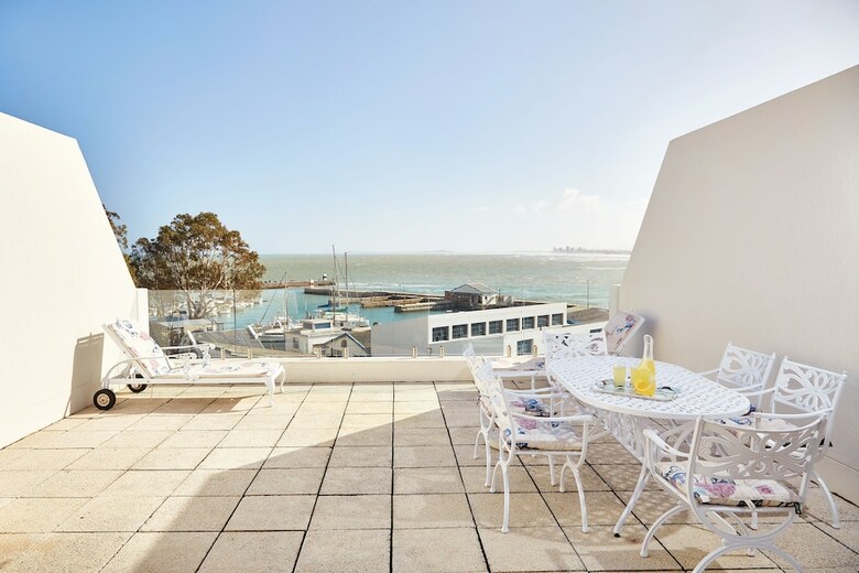 Hotel First Group Cape Gordonia