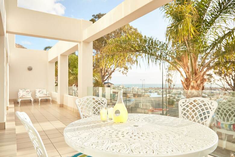Hotel First Group Cape Gordonia